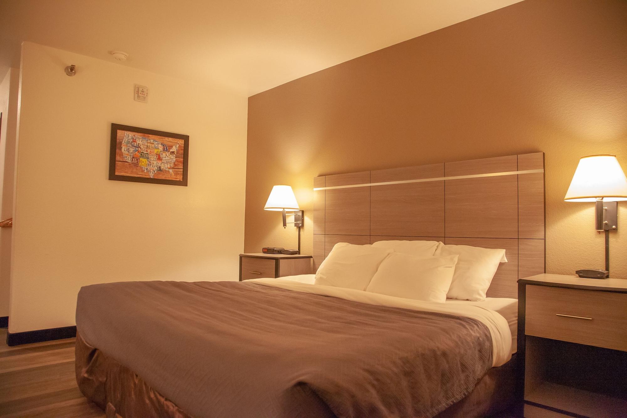 Econo Lodge Pueblo Exteriér fotografie