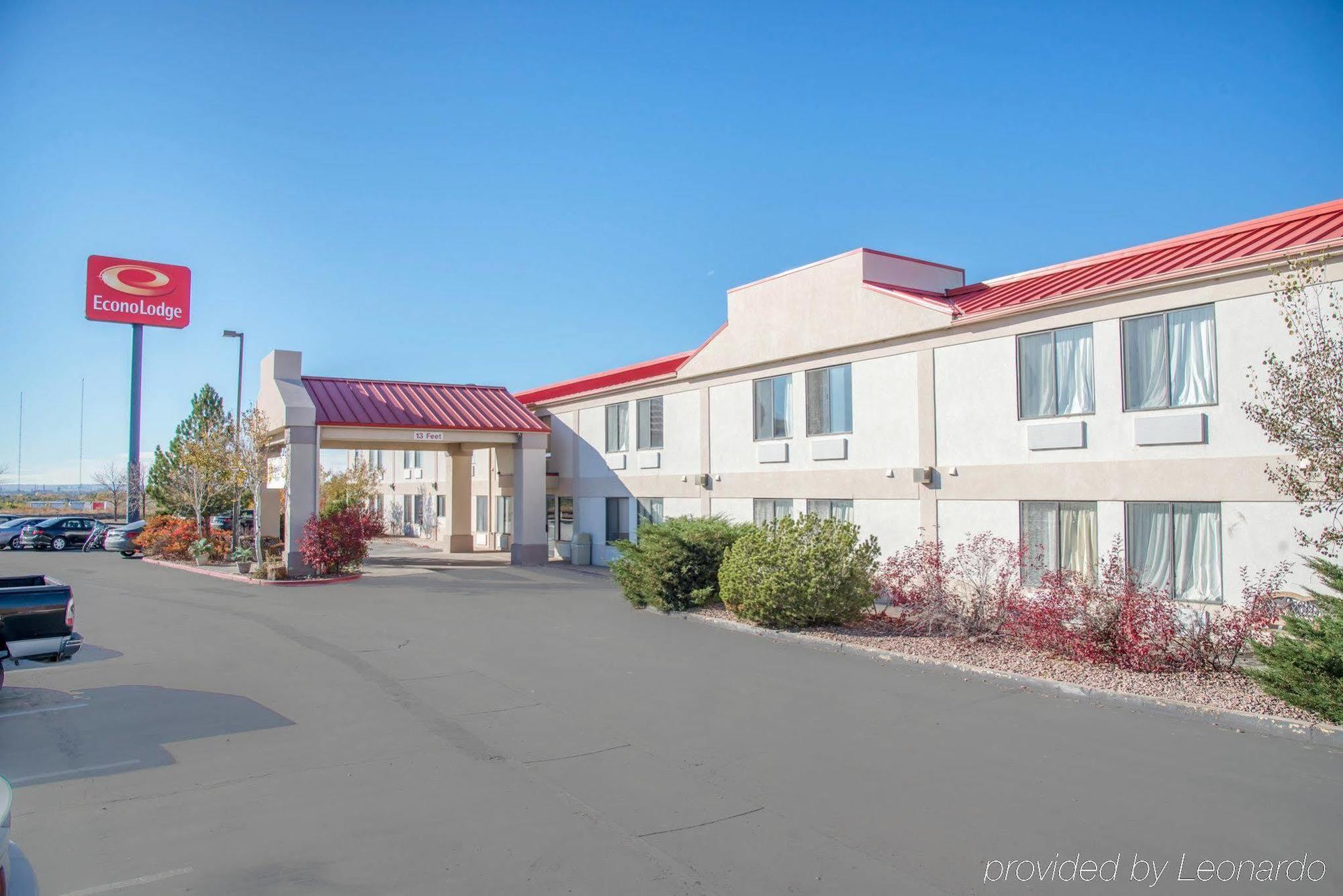 Econo Lodge Pueblo Exteriér fotografie